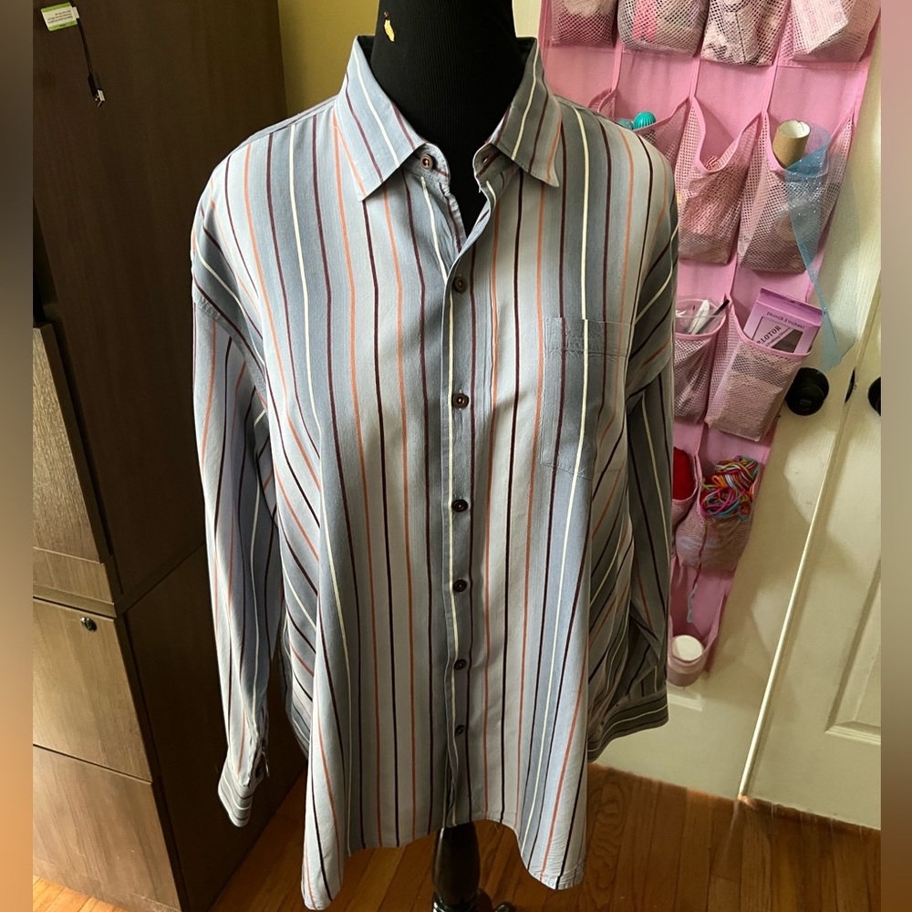 Men’s Tommy Bahama button down shirt, size XXL in good used condition.